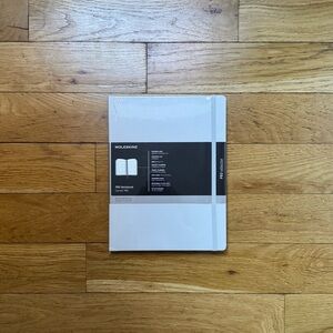 NWT Moleskine light grey PRO Notebook, Carnet PRO hardbound